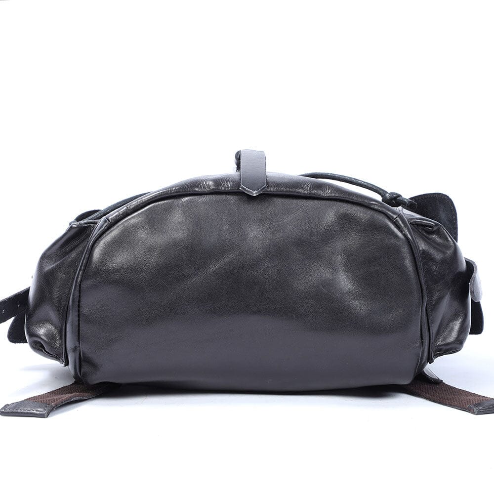 Kleiner schwarzer Leder-Rucksack | BODO